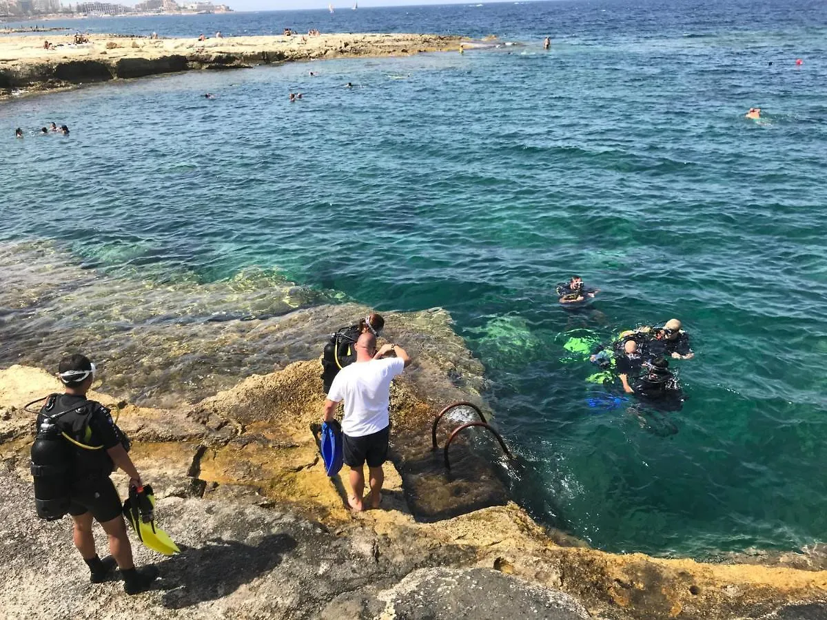 Seaview And Swim Apartment Sliema 0*,  Malta